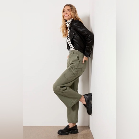 *NWT* PAIGE Carly With Cargo Pockets - Vintage Ivy Green - Picture 2 of 8